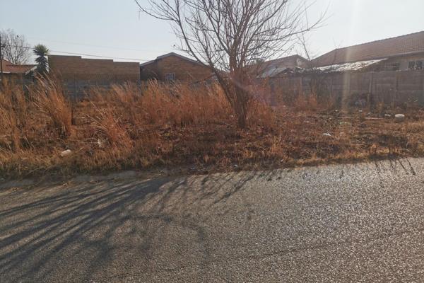 this vacant land in Minnebron is
close to schools, shops, hospital
10 minutes away from n17, carnival mall,

Don&#39;t miss out on this ...