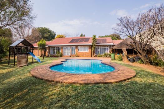 3 Bedroom House for sale in Isandovale