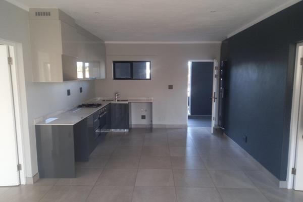 Stunning modern 2 bedroom apartment to rent in Waterkloof on Maine! Immediately ...