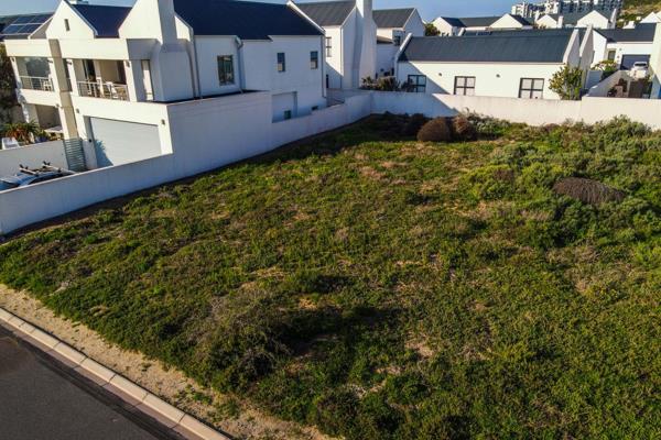 Nestled in the heart of the prestigious Blue Lagoon area in Mykonos, Langebaan, this exceptional vacant land offers a unique ...