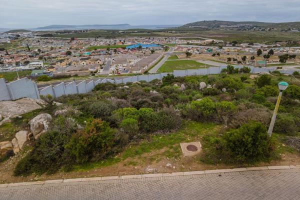 Exclusive to Pam Golding

Situated in Saldanha Hoogland Estate, this 655 m2 offers beautiful sea views  and is the perfect location to ...