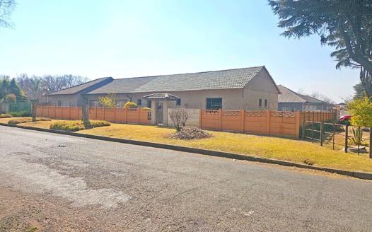 12 Bedroom House for sale in Boksburg North