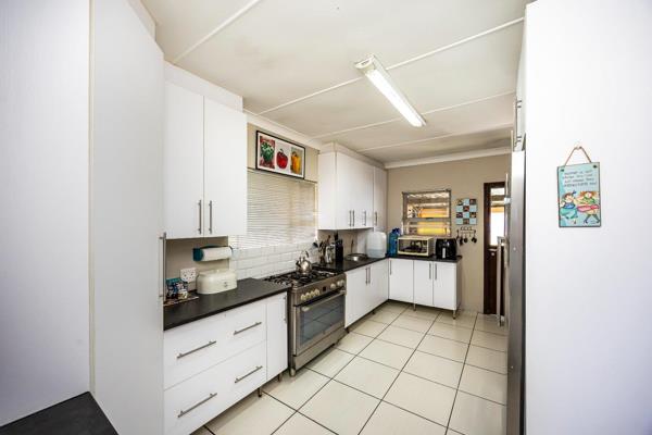 Immaculate Family Home with Spacious Granny Flat.

We are proud to offer for sale this ...