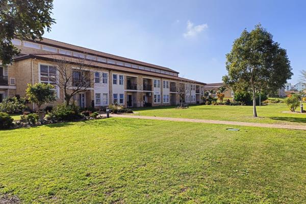 Bedrooms: 2 with BIC&#39;s
Bathroom: 1 Fully tiled with walk in shower, toilet, basin and heated towel rail
Kitchen: Open plan to ...