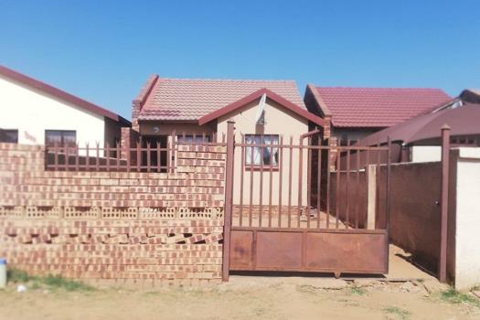 2 Bedroom House for sale in Soshanguve VV