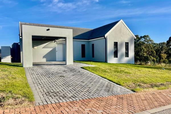 Situated on the rapidly expanding western outskirts of Port Elizabeth, with the huge ...