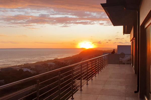 Endless, unparalleled, unobstructed 180&#176; ocean views! Located in the ever-popular serene Garden Route, Pienaarstrand, Mossel ...