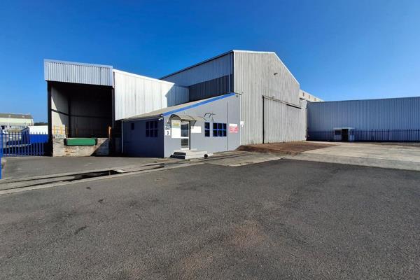 Well presented, warehouse in Westbank to let with excellent roof height, power and easy ...