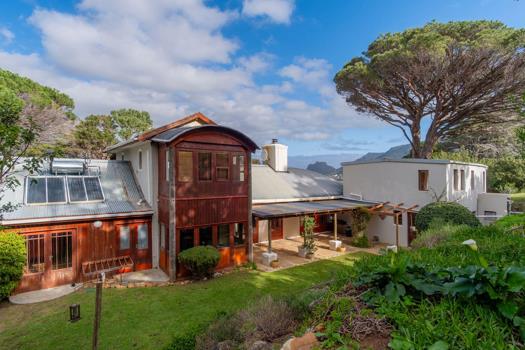 5 Bedroom House for sale in Victorskloof