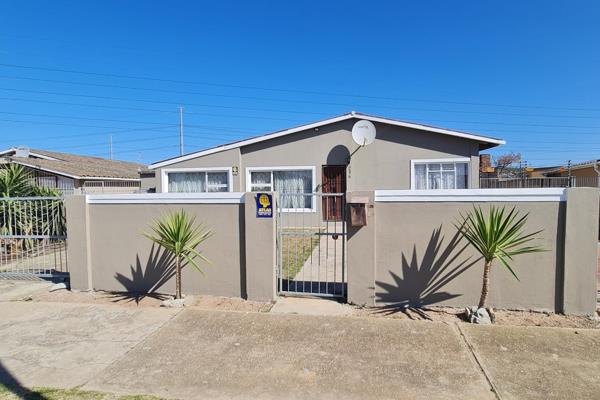 Family home nested in Algoa Park close to many local amenities. This family home offers three(3) bedrooms, double(2) living areas; ...