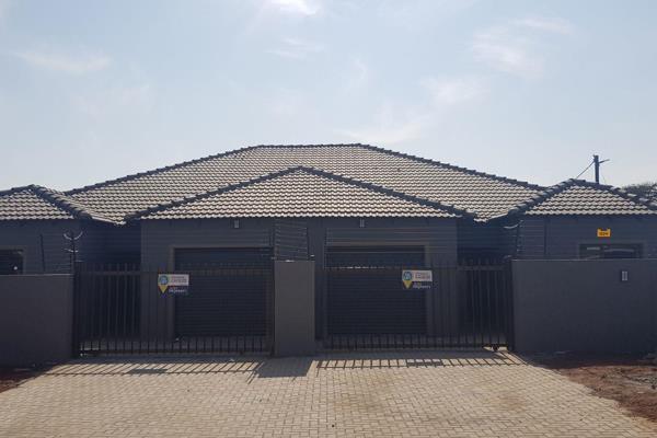 This three bedroom houses features 2 bathrooms. Open plan living, dining and kitchen. single garage