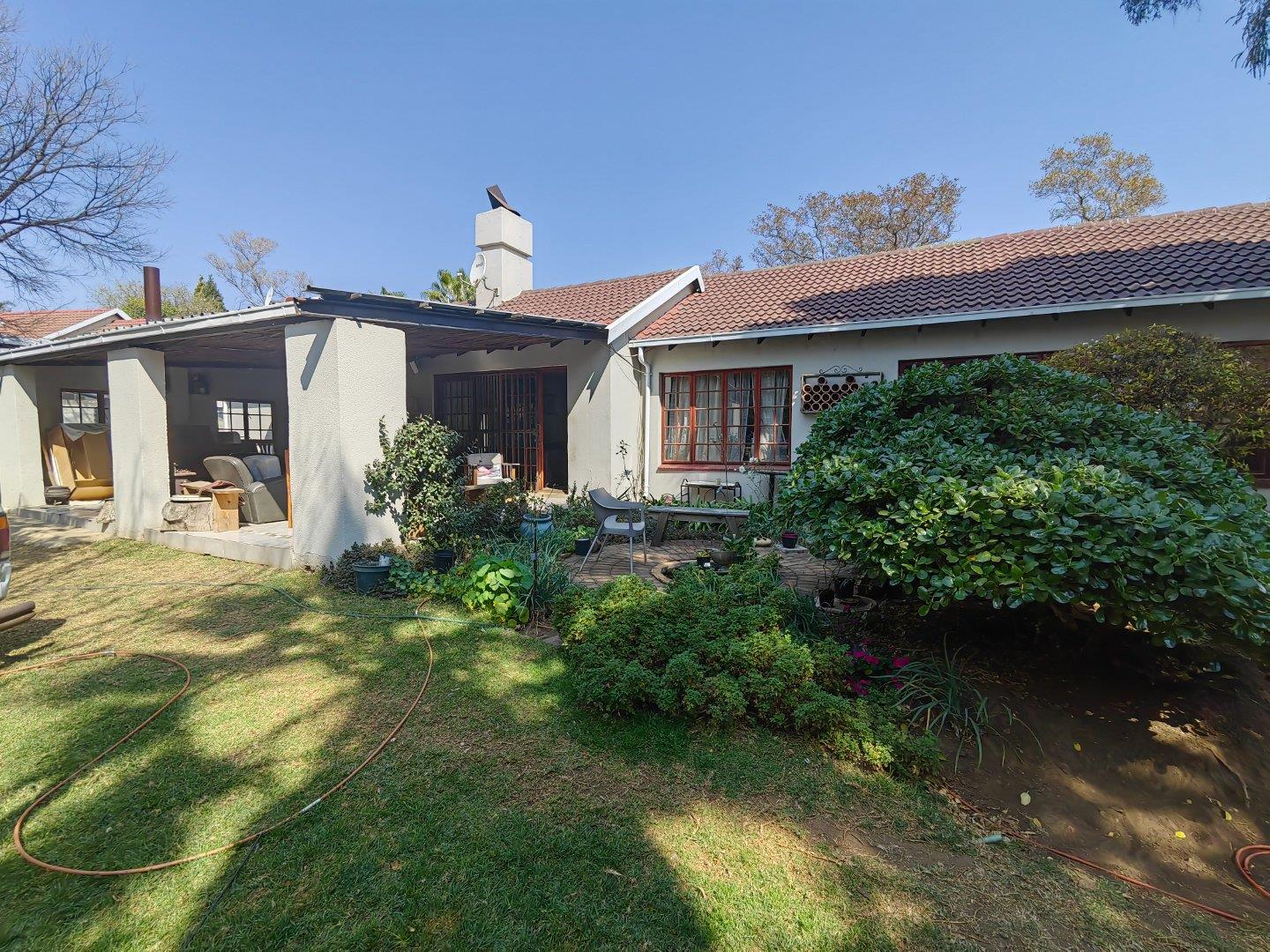 Property and houses for sale in Roodepoort : Roodepoort Property ...