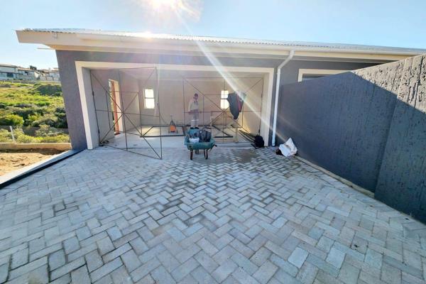 **EXCLUSIVE MOSSEL BAY MULTI LISTING GROUP MANDATE**

This under-construction duet offers beautiful views and is surrounded by ...