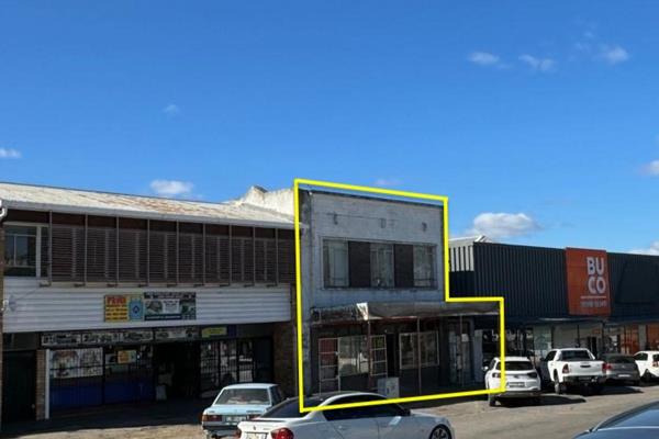 Extent: +/- 252 sqm | GBA : +/- 240 sqm

A very rare chance to acquire a retail property ...