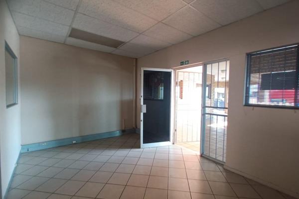 Office To Let in Sonheuwel 

Commercial use (Offices, Medical, Construction use)

Air conditioners

- Parking available for ...