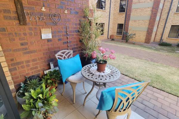 Beautiful ground floor 1 bedroom apartment For Sale at Bronberg Retirement Estate

This is one of the most sought after retirement ...