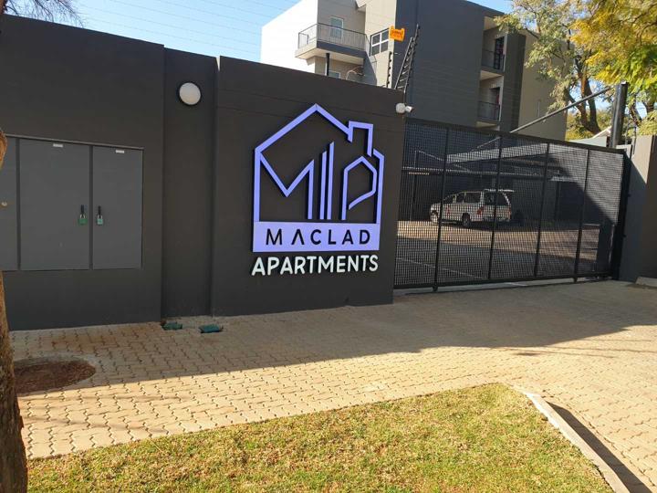Listing number: P24-114427770, Image number: 2