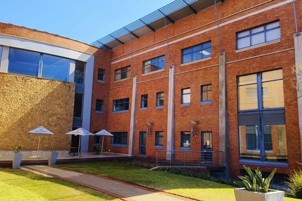 Explore a larger office space in the prestigious Lakefield complex, ideally situated in Centurion’s corporate hub, close to the highway ...