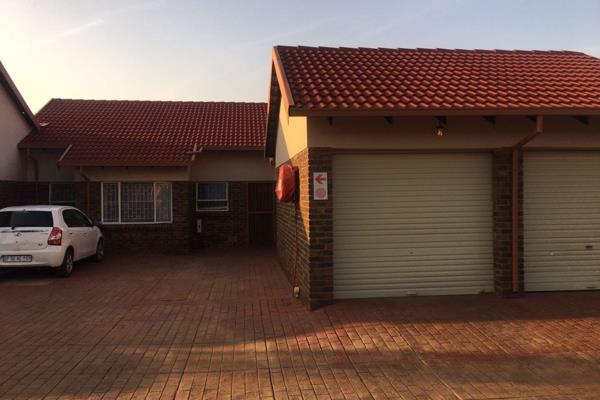 Lovely 3 bedroom in the peaceful side of The Orchards Ext 36.

It consists of:
Main ...