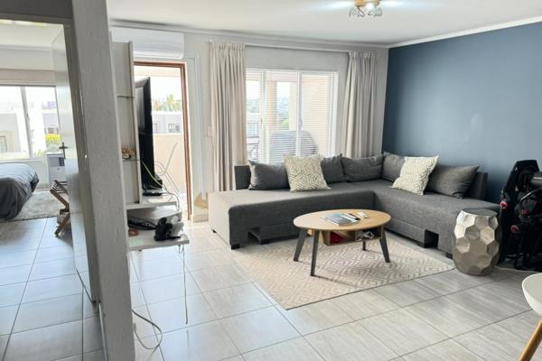 Property in Edenvale, Marais Steyn Park for sale.

Upstairs apartment ideal for a ...