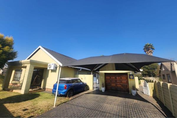 4-Bedroom Home with Pool for Sale in Modder East
Discover your dream family home in the charming neighborhood of Modder East. This ...