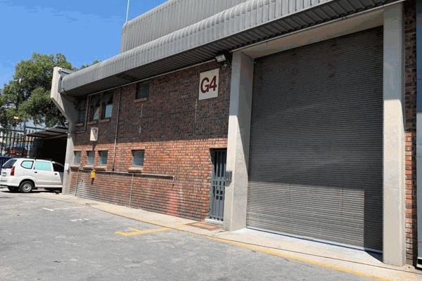 Industrial warehouse unit available for rent in a business park
A neat, newly renovated ...