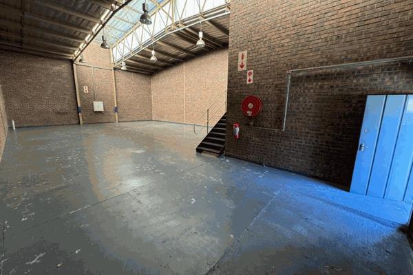 Industrial Warehouse to Let in Randburg
263m&#178; Industrial Warehouse for let in ...