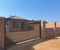 House for sale in Soshanguve YY