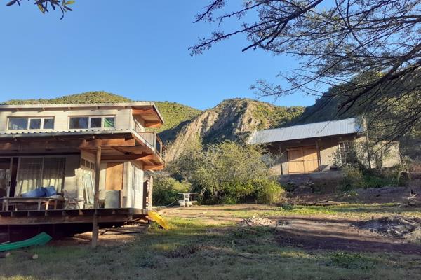 1 spacious, open-plan Karoo cottage provides lovely accommodation for living in nature ...