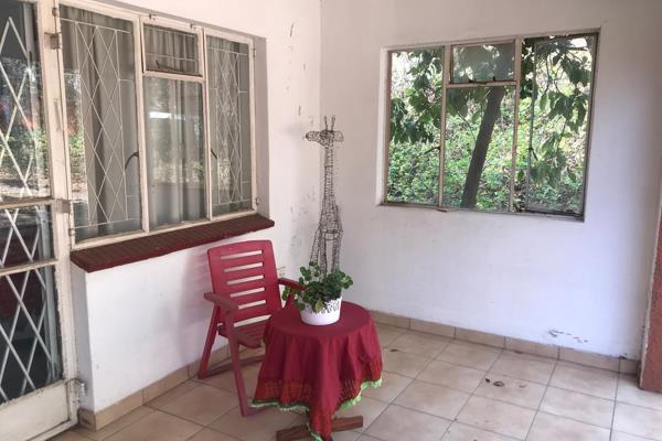 Good security with covered verandah.

Looking for a single gentleman or married couple to make this cottage your new home.

No ...