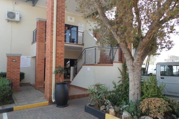 Laminate
Lounge	
1 Bedroom
1 Bathroom
Garden	
Add.Parking	
Pool	
Braai Area	
1 ...