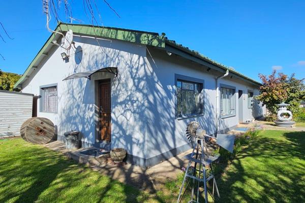 ## Spacious Property with Endless Potential in Hartenbos Central

Situated on a prime ...