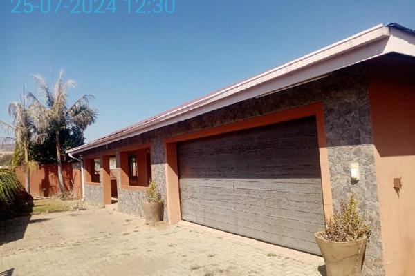 Property already vacant
OFFER FROM R1 400 000 !!