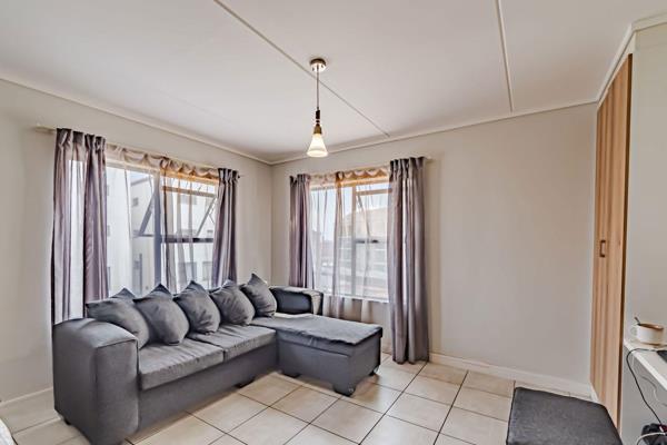 Have you been searching for your next investment? I say look no further because this beautiful luxury studio apartment is exactly what ...