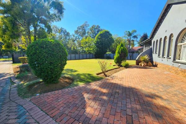 Step into this enchanting 3-bedroom, 2-bathroom home, nestled in the serene Morehill neighborhood of Benoni. Located within a secure ...