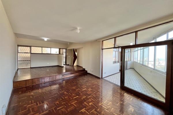 This spacious 3-bedroom, 3-bathroom apartment in the heart of Musgrave offers 150 sqm of comfortable living space. The open-plan lounge ...