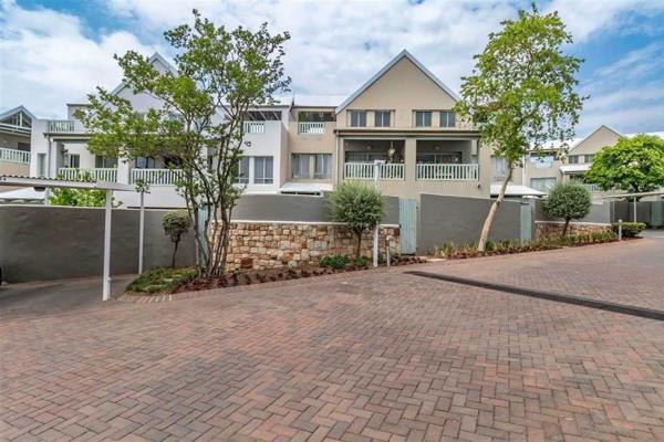 Discover this lovely 1-bedroom, 1-bathroom ground floor Unit for sale in the highly sought-after Stonewood complex in Fourways. Priced ...