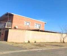 Apartment / Flat for sale in Lenasia Ext 11