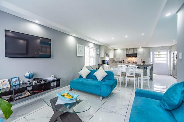 - Overview
Welcome to an elegant and modern newly built, double-story gem located in the charming neighbourhood of Ruyterwacht, Cape ...