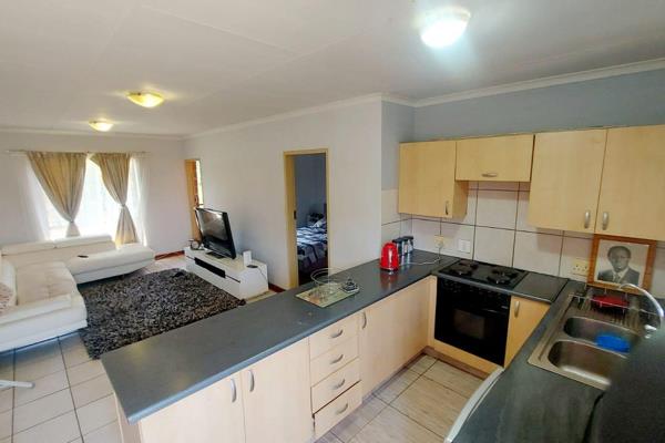 We are thrilled to present this charming 1 bedroom, 1 bathroom apartment nestled in Newmark Estate.
Perfectly situated, this property ...