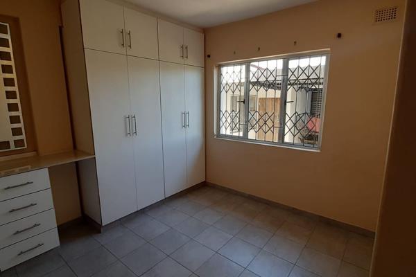 Neat and Well-Maintained Unit for Rent in Cordoba Gardens, Verulam

This charming unit offers:

One spacious bedroom with built-in ...