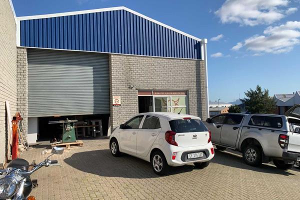 This neat facility, ideally situated in Everite Park, Brackenfell, is now available for lease. Conveniently located just off Old Paarl ...