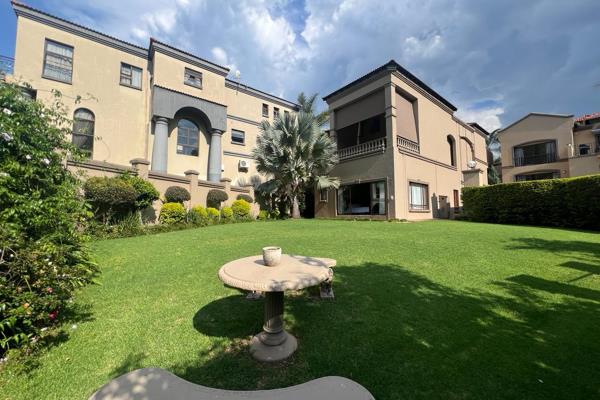 Discover the epitome of luxury living in this exceptional full-title home, located in the prestigious and secure Waterkloof Suburb. ...