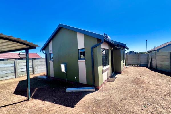 A Charismatic 2 Bedroom house in Sky City, Alberton.

Step into this newly built haven that effortlessly fulfills your requirements. ...