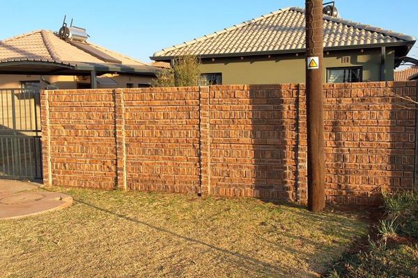 Introducing this stunning 2-bedroom house for sale at Star Village in Protea Glen, Soweto&#39;s newest and most desirable ...