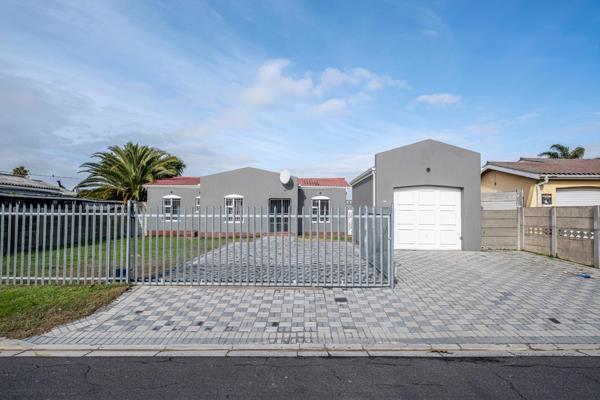 Newly Renovated 3 bedroom home in Zoo Park, Kraaifontein

Within walking distance from schools with close access to amenities and main ...