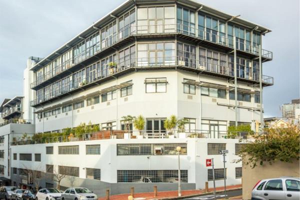 Discover the ultimate office space in Cape Town&#39;s vibrant Green Point area. This ...