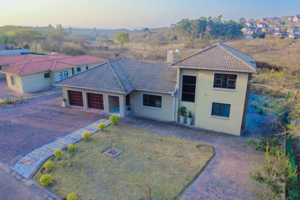 DUAL MANDATE :

Welcome to a beautiful 4 bedroom house situated at Ntulo Wildlife Estate  .These home has  a beautiful  wooden ...