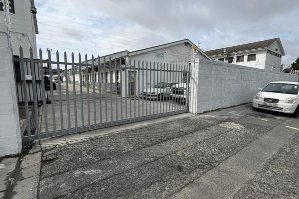 We have a great deal on an approximately 400m2 office space, with good security, parking ...