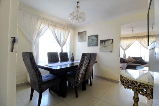 3 Bedroom House for sale in Protea Glen